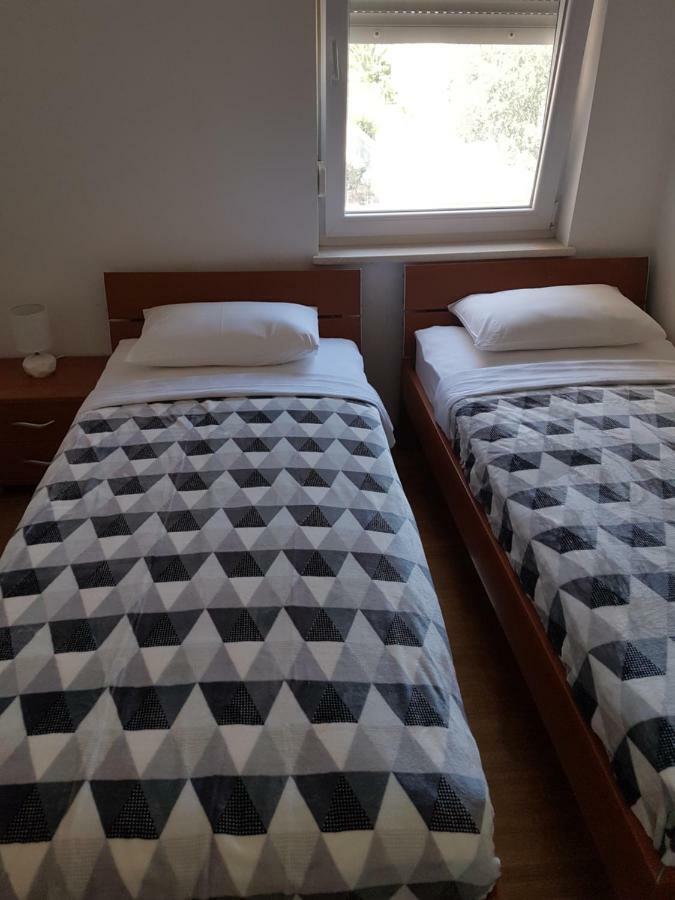 Apartment Novalja 4+2 Экстерьер фото